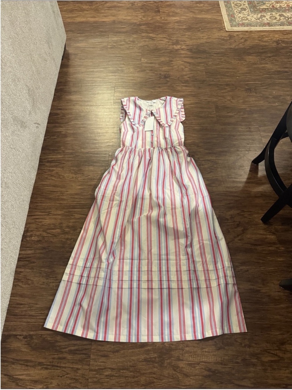 NWT Caroline constas dress size small